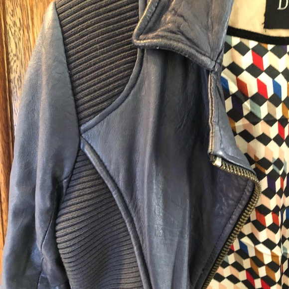 Doma faded navy color leather jacket with geometric lining xs - Picture 6 of 7